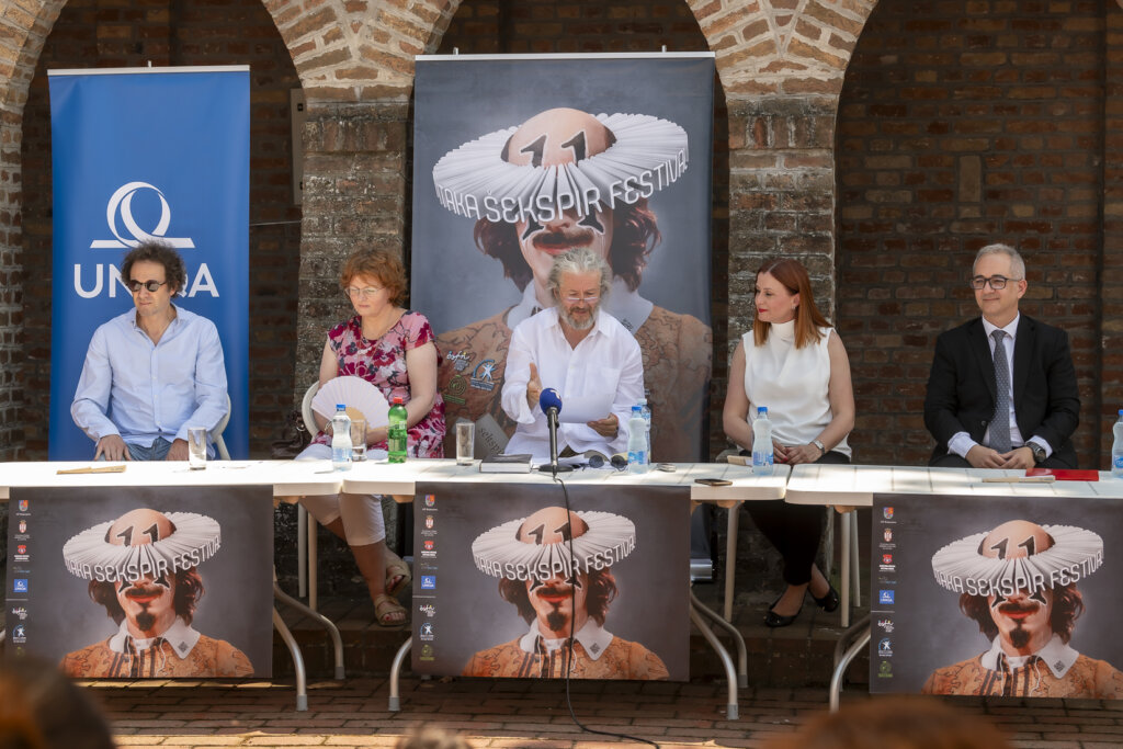 11. Šekspir festival: „Bogojavljenska noć", „Romeo i Julija", „San letnje noći" i „Hamlet" na pozornici Vile Stanković 4 11. Šekspir festival: „Bogojavljenska noć", „Romeo i Julija", „San letnje noći" i „Hamlet" na pozornici Vile Stanković 2