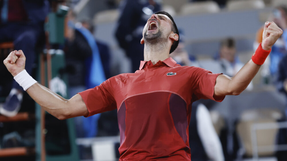 Federer dostignut u 3.07: Đoković se šampionski u pola noći probio u osminu finala Rolan Garosa iz ljutog boja s Muzetijem na pet setova 1
