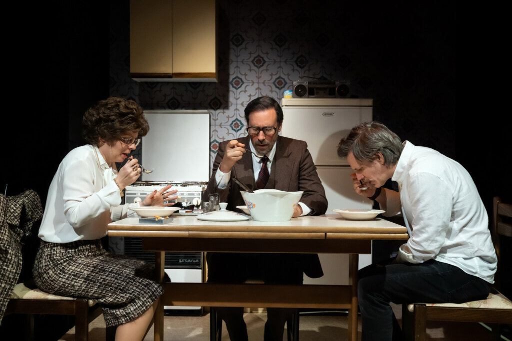 "Očevi i oci" i "Kišni dan u Gurliču" najbolji na Sterijinom pozorju: Nagrade 69. pozorišnog festivala posvećenog domaćem dramskom tekstu 2