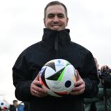 Lam posle kašnjenja vozom na utakmicu: Nemačka poslednjih decenija zanemaruje infrastrukturu zemlje 1