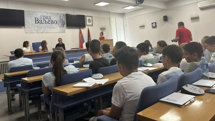 Šest škola u Kragujevcu postaju prozjumeri – koristiće električnu energiju koju sami proizvedu 2 Šest škola u Kragujevcu postaju prozjumeri – koristiće električnu energiju koju sami proizvedu 2