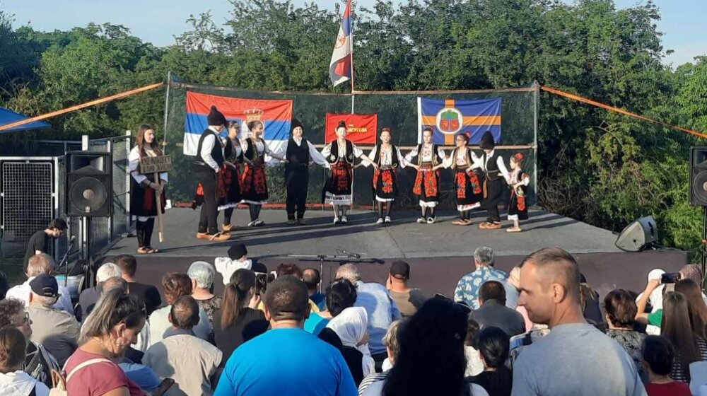 U Maloj Jasikovi kod Zaječara održana manifestacija “Dani voća” 1