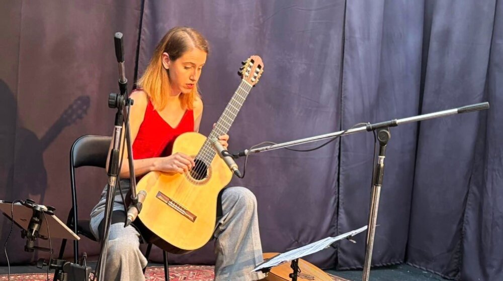 Gitaristkinja Marija Rašić nastupila pred zaječarskom publikom 1