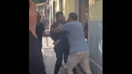 Da li je direktor Uprave carine Beograd organizovao kupovinu glasova u piceriji na Dorćolu? 1