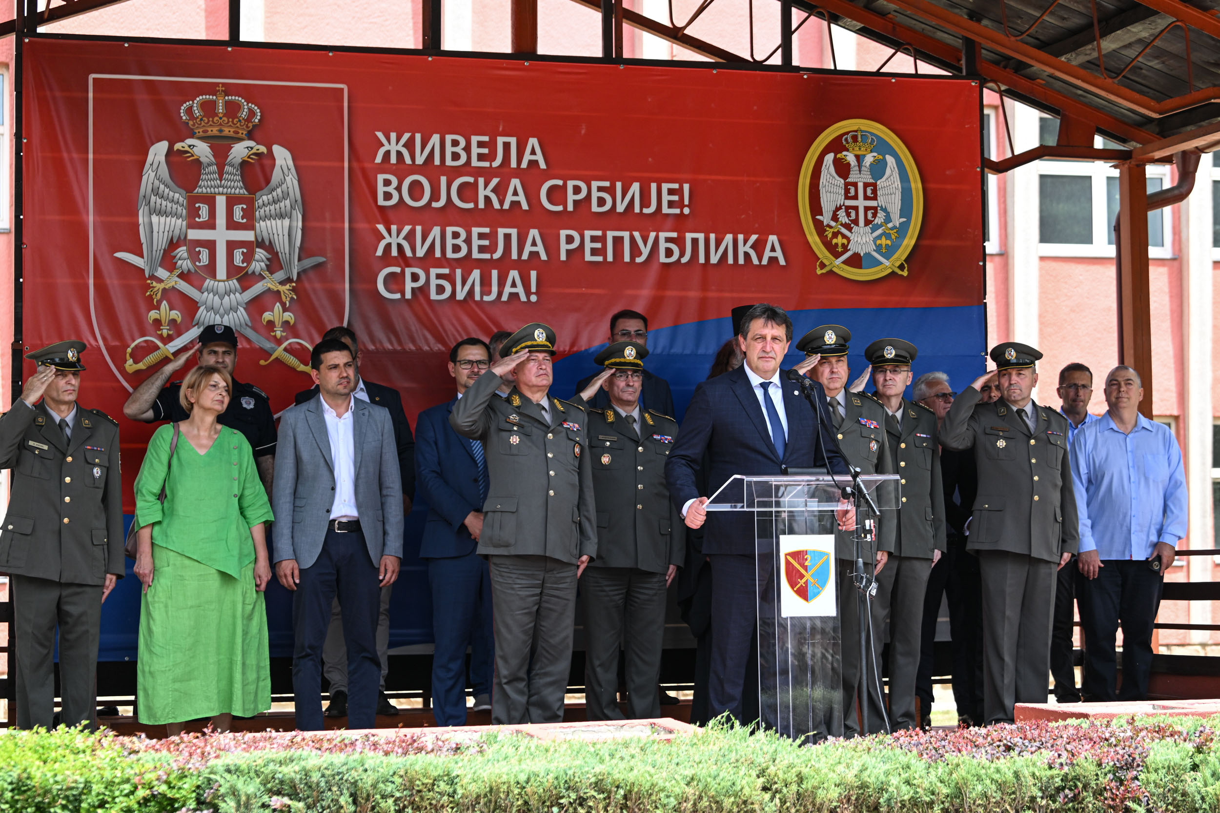 Vojnici junske klase na dobrovoljnom služenju vojnog roka položili zakletvu (FOTO) 3 Vojnici junske klase na dobrovoljnom služenju vojnog roka položili zakletvu (FOTO) 3