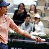 Bez snage i šanse za još jedno čudo: Olga Danilović dobro počela u osmini finala Rolan Garosa, ali ju je vimbldonska šampionka uzela pod svoje 1