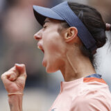 Lak za kosu, ovde šnala, onde šnala za osminu finala: Kako se Olga Danilović spremala za najveću scenu svoje karijere? (VIDEO) 15