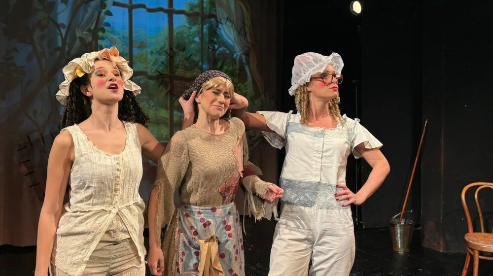 Ansambl zaječarskog teatra izveo predstavu ,,Pepeljuga” u Malom pozorištu ,,Duško Radović” 1