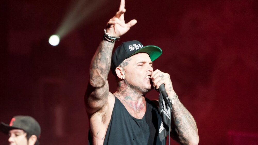 Preminuo pevač benda Crazy Town 1