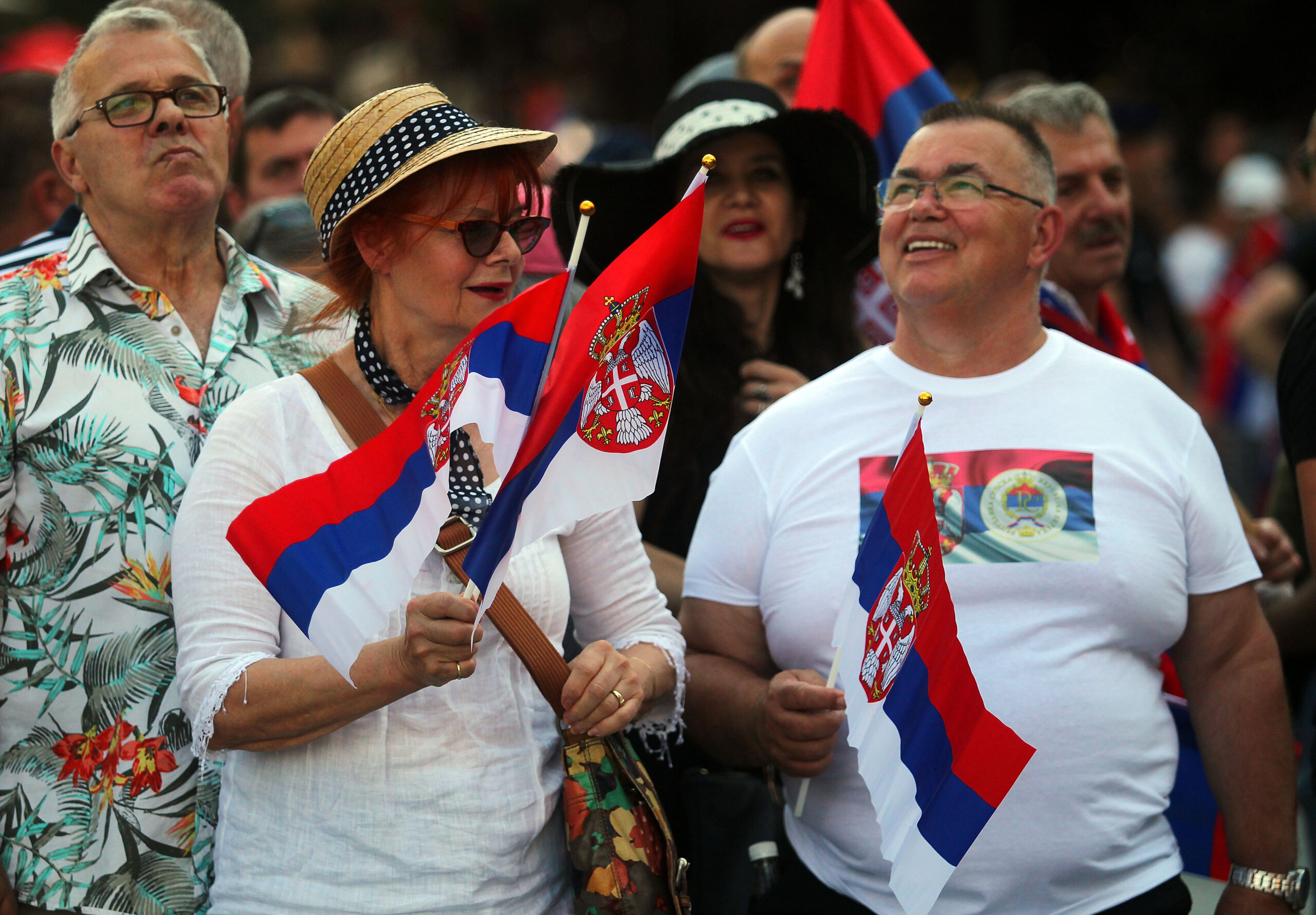 (FOTO) Kako je izgledala manifestacija "Jedan narod, jedan sabor - Srbija i Srpska" na Trgu republike u fotografijama? 22 (FOTO) Kako je izgledala manifestacija "Jedan narod, jedan sabor - Srbija i Srpska" na Trgu republike u fotografijama? 22