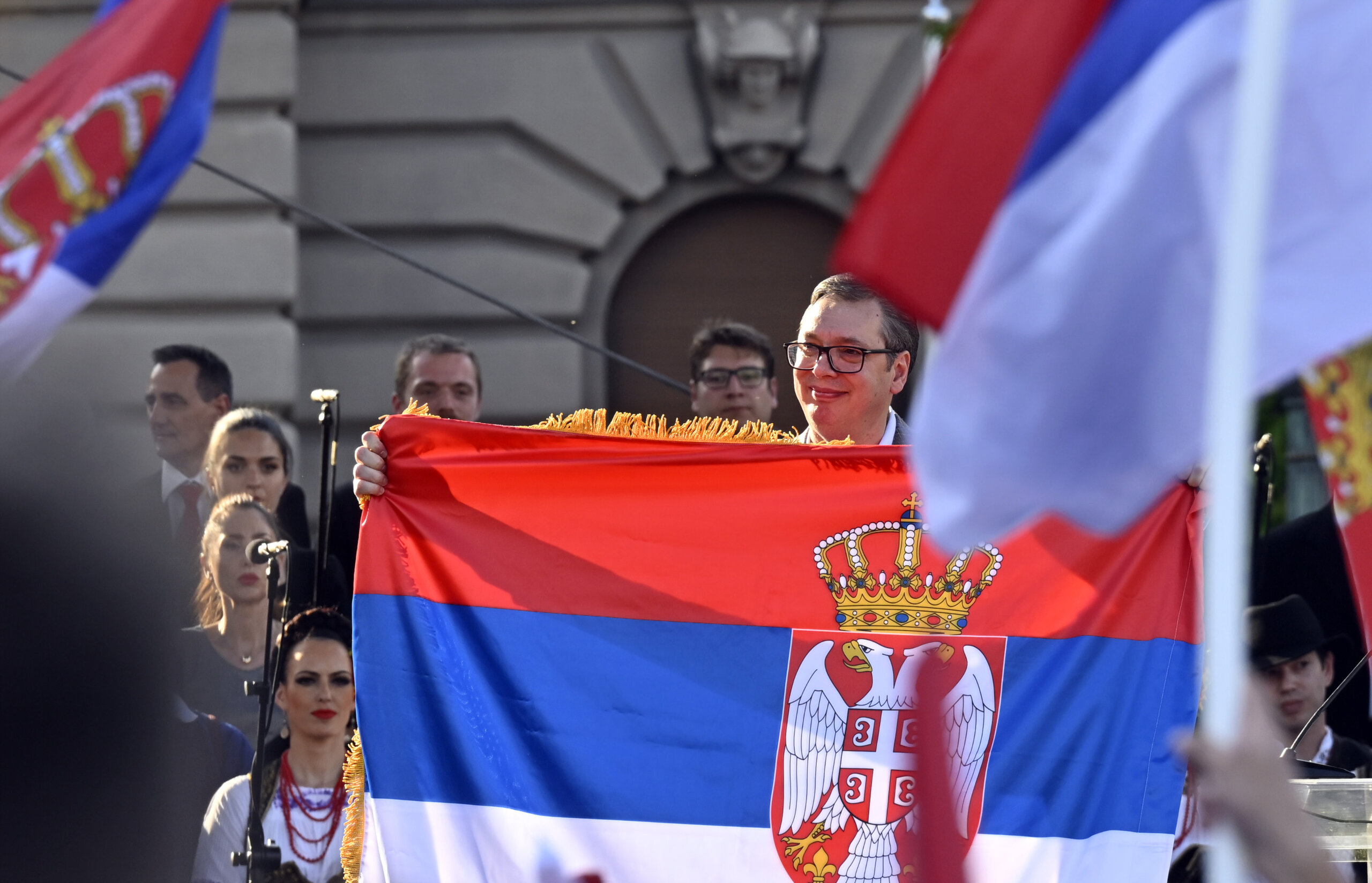 (FOTO) Kako je izgledala manifestacija "Jedan narod, jedan sabor - Srbija i Srpska" na Trgu republike u fotografijama? 6 (FOTO) Kako je izgledala manifestacija "Jedan narod, jedan sabor - Srbija i Srpska" na Trgu republike u fotografijama? 6