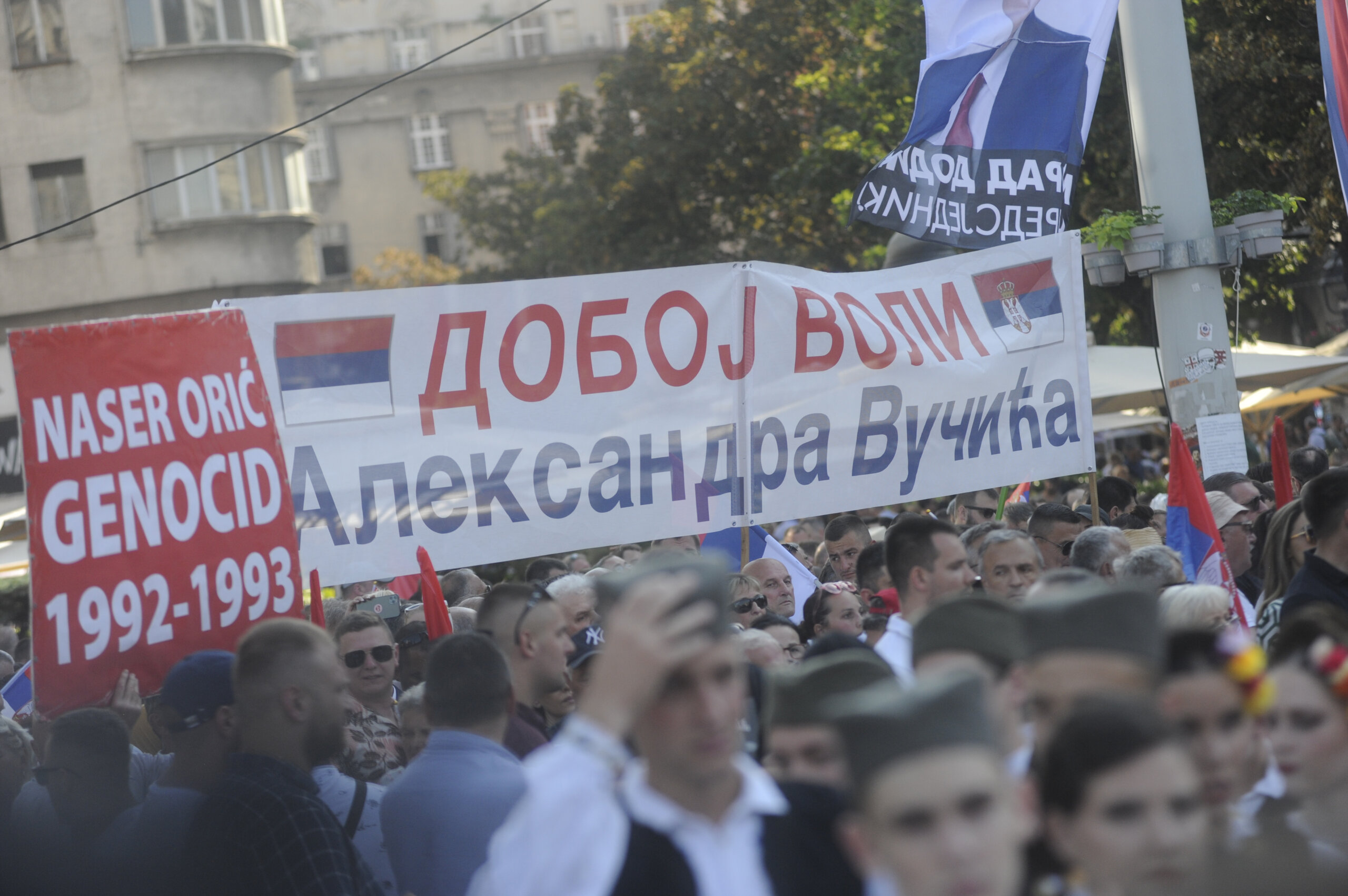 (FOTO) Kako je izgledala manifestacija "Jedan narod, jedan sabor - Srbija i Srpska" na Trgu republike u fotografijama? 8 (FOTO) Kako je izgledala manifestacija "Jedan narod, jedan sabor - Srbija i Srpska" na Trgu republike u fotografijama? 8