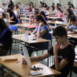 Koliko je pre 20 godina koštalo polaganje prijemnog na fakultetima u Beogradu? 9