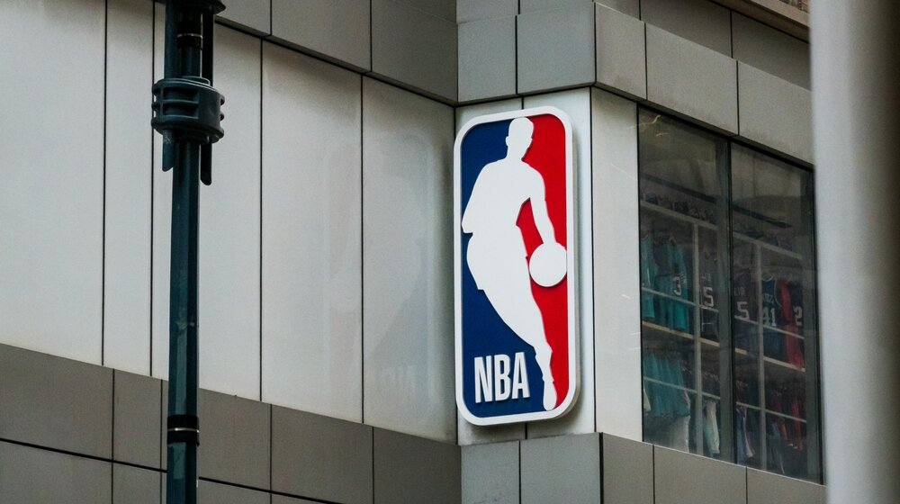 Još dve osobe optužene za prevaru sa sportskim klađenjem na utakmice NBA lige 1