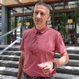 Advokat pritvorene Novosađanke osumnjičene za proganjanje profesora Jovine gimnazije: Htela je samo da zaštiti svoju ćerku koja je pretrpela nasilje u školi 6