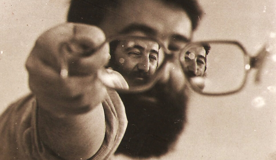 Tamo gde nema karikature, sve ostalo je karikatura: Mileta Mića Miloradović o odrastanju, sećanjima, ljudima 1