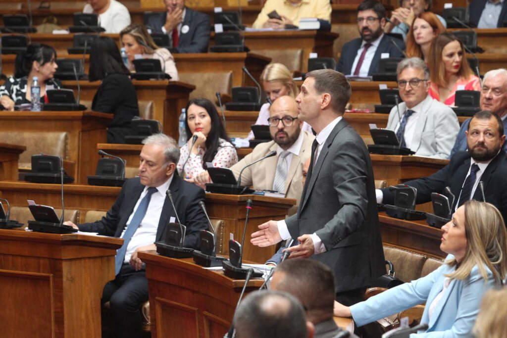 Hoće li opozicija pristati na poziv Ane Brnabić da učestvuje u skupštinskoj komisiji za litijum? 4 Hoće li opozicija pristati na poziv Ane Brnabić da učestvuje u skupštinskoj komisiji za litijum? 4