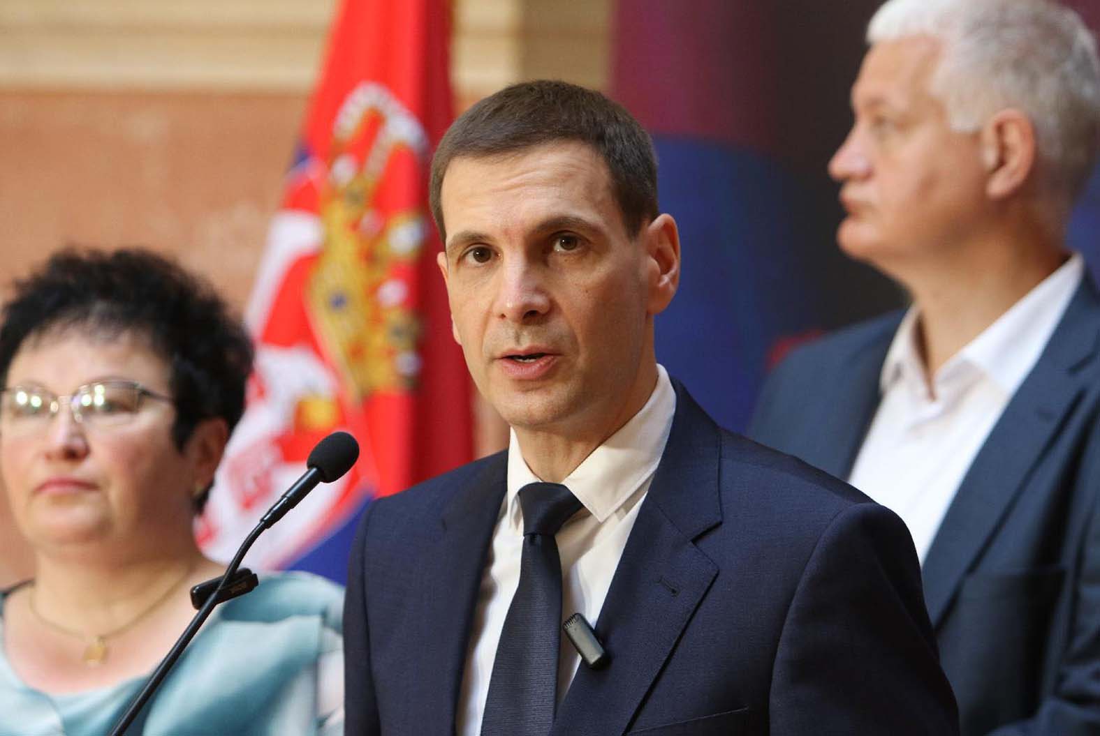 Zašto su i vlast i veći deo opozicije protiv Deklaracije o Srebrenici koju predlaže koalicija NADA? 2