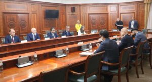 Strano privatno obrazovanje se plaća, da li na mostu ili na ćupriji: Ko će snositi troškove Vučićevog obećanja? 14 Strano privatno obrazovanje se plaća, da li na mostu ili na ćupriji: Ko će snositi troškove Vučićevog obećanja? 10