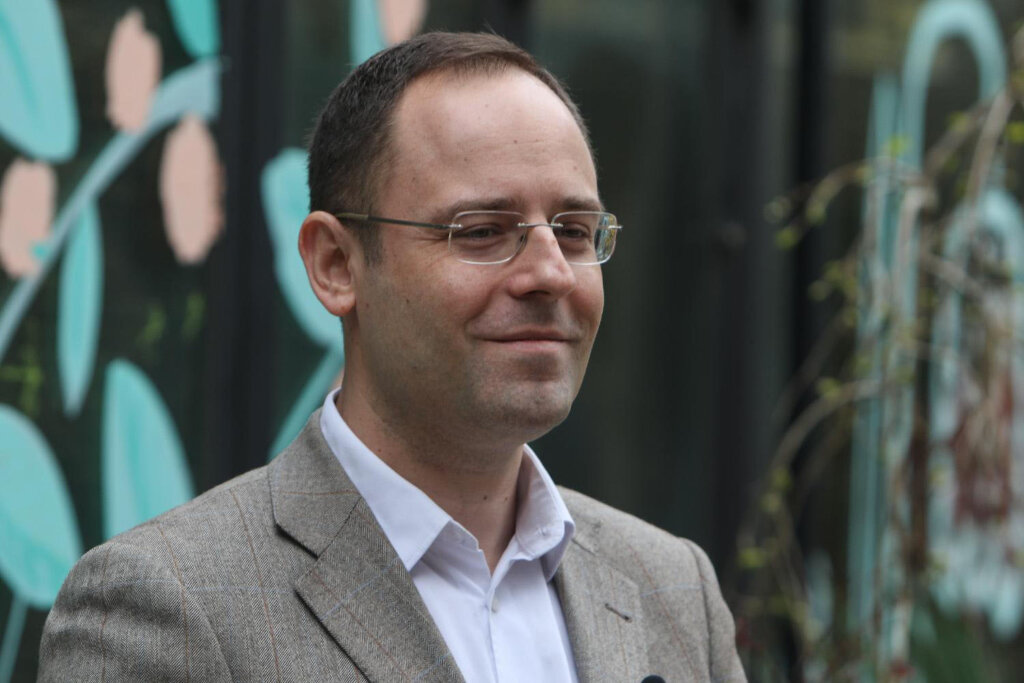 Dačić primio posthumno odličje od Angole za Tita: O čemu je ovde reč? 4