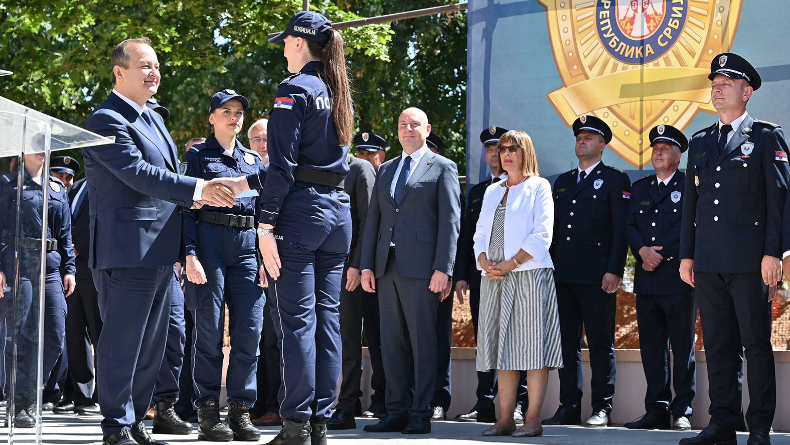 Otkrivamo pravi broj prijavljenih na policijske konkurse: Još je gore nego što je na prvi pogled izgledalo 2 Otkrivamo pravi broj prijavljenih na policijske konkurse: Još je gore nego što je na prvi pogled izgledalo 2
