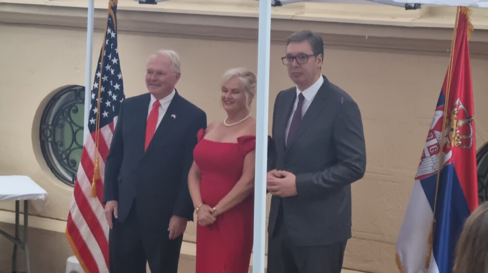 (FOTO) Kristofer Hil na prijemu u ambasadi: SAD žele da budu uz Srbiju i sa drugim partnerima 1