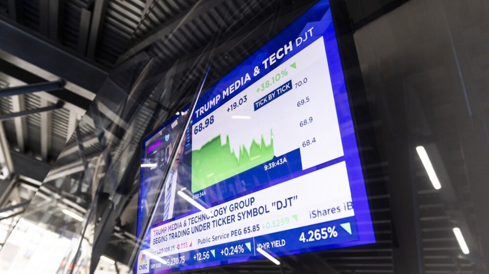 Vrednost akcija medijske kompanije Trump Media and Technology Group u strmoglavom rastu: "Klađenje na Trampa" 1