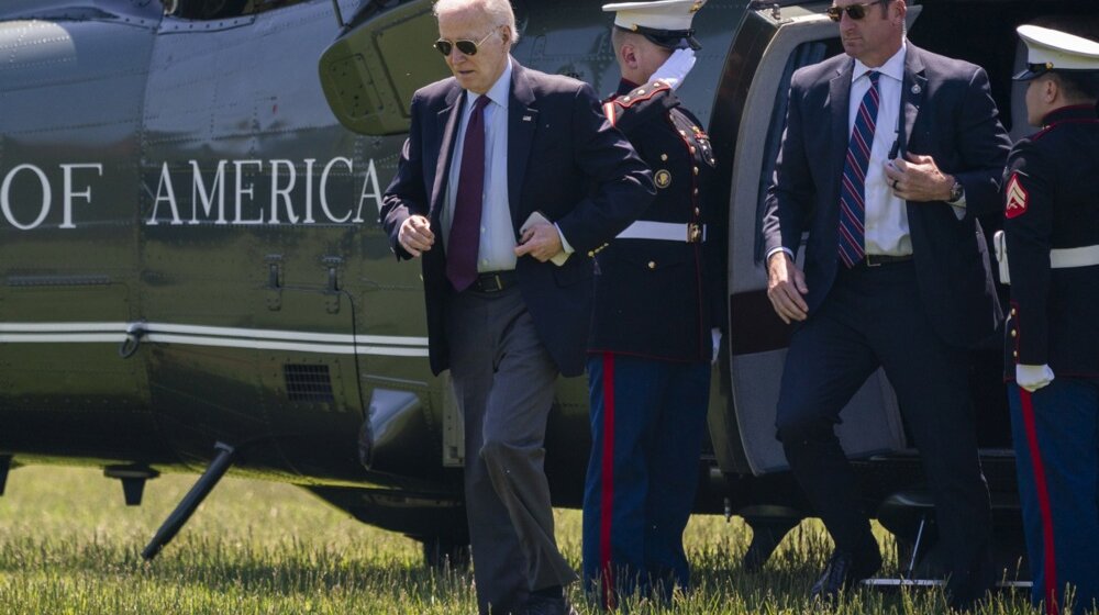 "Obavešteni bukvalno 60 sekundi pre objave Bajdena": Šta se sve dogodilo za istorijskih 48 sati u američkoj politici? 1