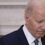 "Laže bez rumenila, želi da bude kao Putin": Sajmon Tisdal analizira debatu Bajdena i Trampa i problem sa kojim se suočavaju SAD 1