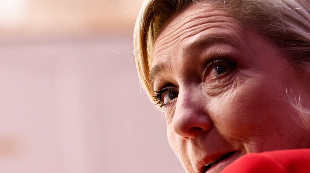 Liderki francuske ultradesnice raspršene predsedničke nade: Sud na pet godina zabranio Le Penovoj obavljanje javnih funkcija i odredio četiri godine zatvora 1