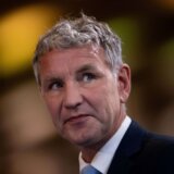 Lider AfD-a u Turingiji Bjorn Hoke kažnjen sa 16.900 evra zbog korišćenja nacističkog slogana 10