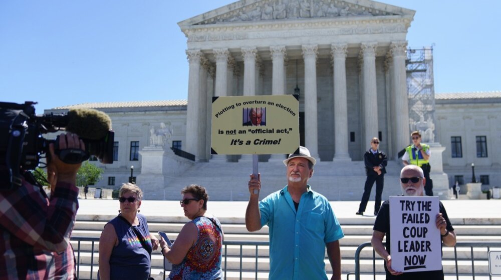 "Vrhovni sud SAD dao predsednicima supermoć": Šta je sledeće u slučaju protiv Trampa? 1