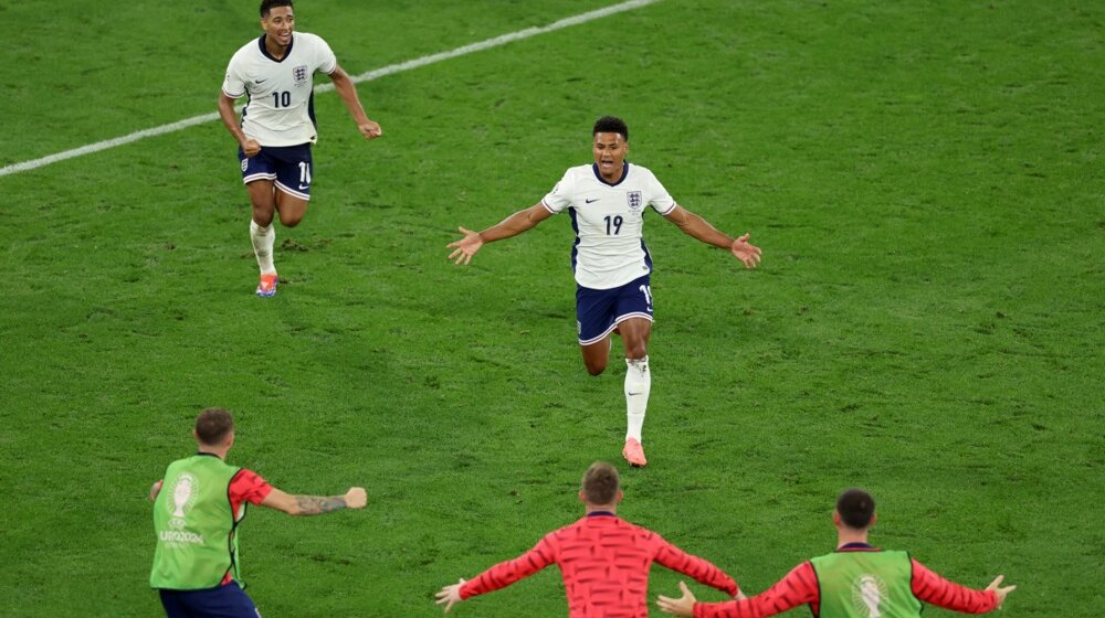 Holandija na kolenima, Votkins doneo Engleskoj plasman u finale Evropskog prvenstva 1