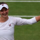 Barbora Krejčikova u finalu Vimbldona 3