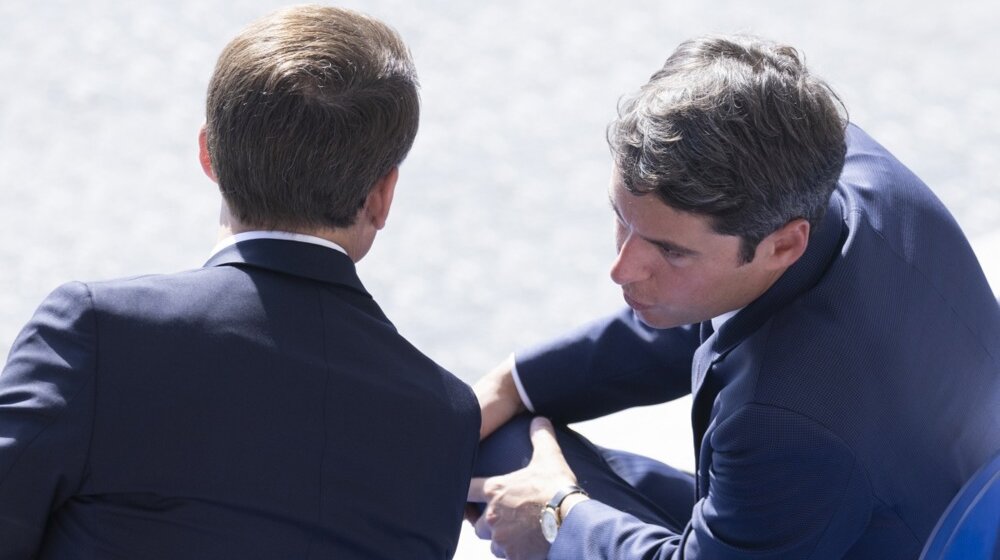 Makron će prihvatiti ostavku premijera Atala: Vlada će raditi samo tekuće poslove 1