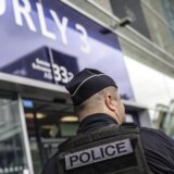 (VIDEO) Francuski policajac povređen u eksploziji ispred sinagoge 4