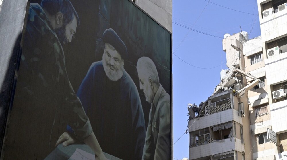 Ko je komandant Hezbolaha koji je bio meta izraelskog napada? 1