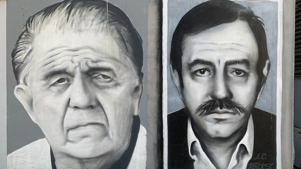 Film: Bora Todorović, glumac „čija duhovitost nikada nije spavala" 3 mural u dvorištu pozorišta