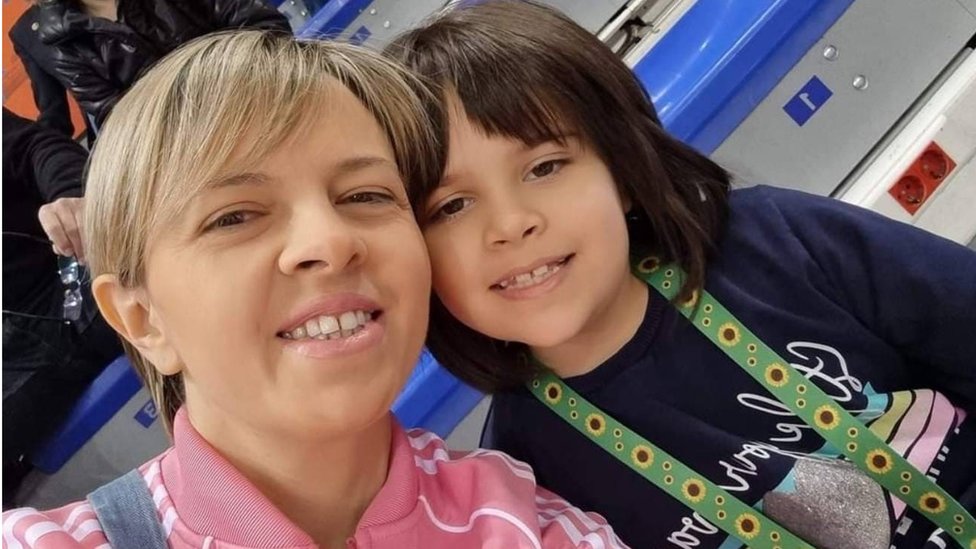 Zdravlje: Lični pratioci dece sa poteškoćama u razvoju, „kao član porodice" 2 Deca, lični pratioci