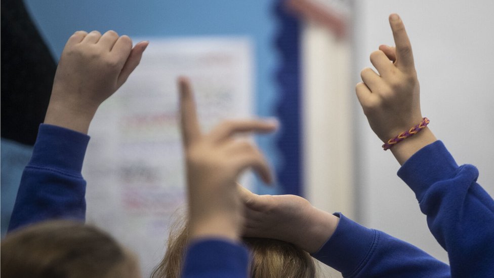 Zdravlje: Lični pratioci dece sa poteškoćama u razvoju, „kao član porodice" 3 Deca, lični pratioci