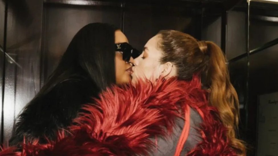 LGBT: Ćerka predsednika Kameruna nagovestila da je gej, a za to se tamo ide u zatvor 1 Brenda Bija