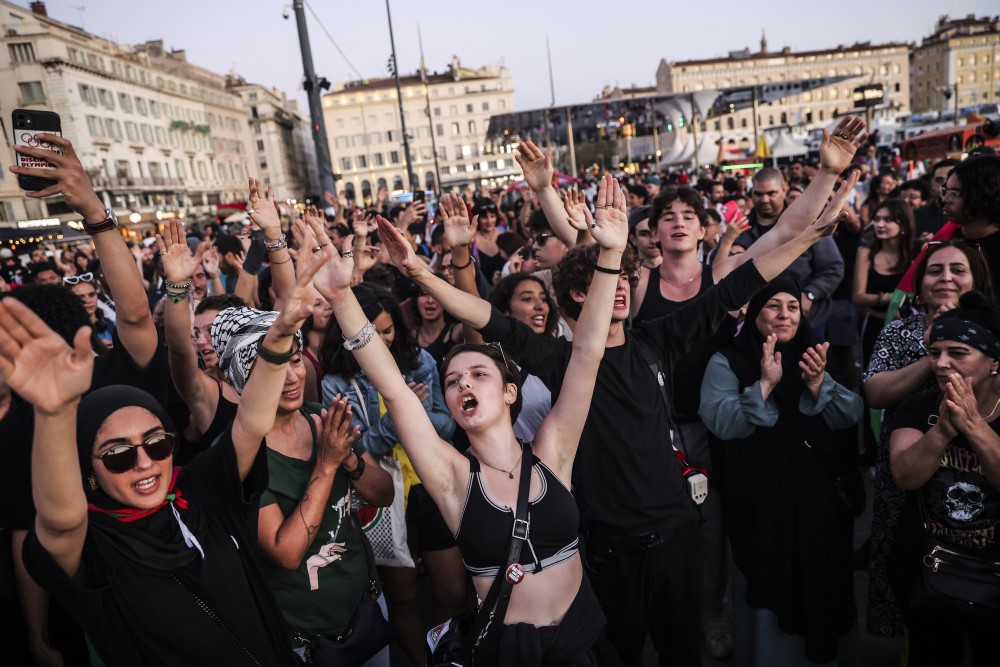 Izbori u Francuskoj: Neočekivan obrt, levica osvojila većinu, desnica poražena 8 francuska, levica