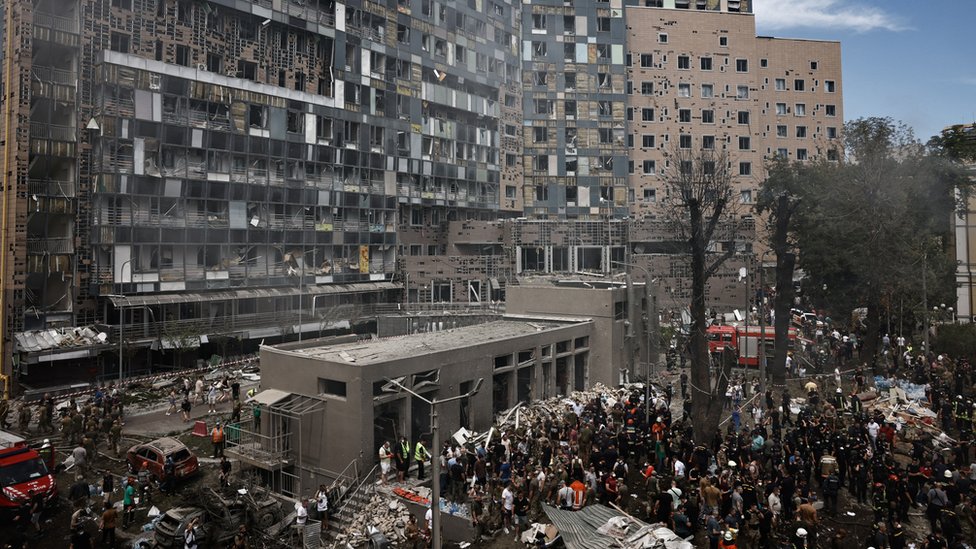 Rusija i Ukrajina: Desetine mrtvih u napadu na nekoliko ukrajinskih gradova, pogođena i dečja bolnica u Kijevu 9 Bolnica