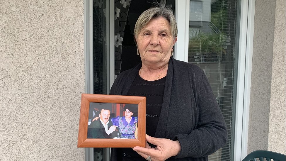 Srebrenica posle rezolucije: „Isto nema ljudi kao i pre, isto nema posla“ 4 Berija Delić je u ratu izbegla u inostranstvo, s Malte je preko BBC-ja pratila šta se dešava u Srebrenici