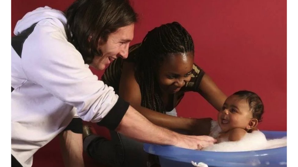 Lamin Jamal i Niko Vilijams: Priča o deci migranata koja su postala španske superzvezde 4 Šejla Ebana, Laminova majka