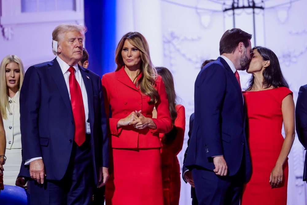 Izbori u Americi 2024: Donald Tramp o atentatu, mistična Melanija blistala na bini 5 donald i melanija tramp