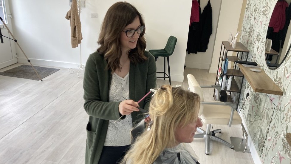 Zdravlje: „Svima pričam da sam presadila kosu" 2 frizerka, kosa