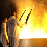 Olimpijske igre u Parizu 2024: Otvorene OI spektaklom na Seni, olimpijski plamen lebdi nad glavnim gradom Francuske. 5