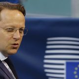 Oliver Varhelji na meti optužbi da je nadgledao špijunski lanac u Briselu: Komisija na potezu 1