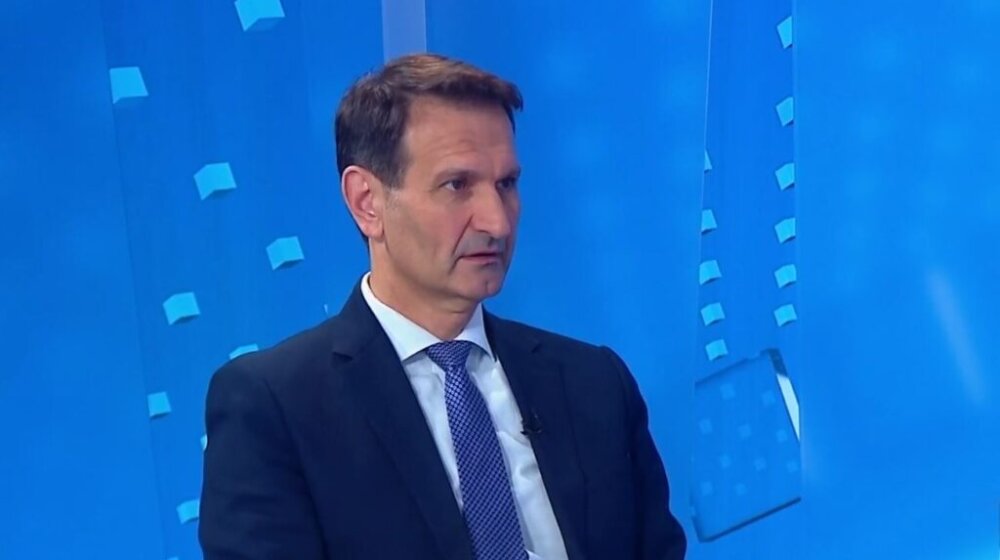 "Vrhunska svinjarija, ali Vučić ima moć, on je majstor u nameštanju afera": Bivši hrvatski diplomata o privođenju Severine i hapšenju špijuna 1